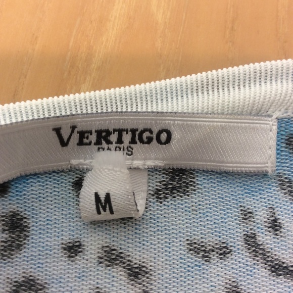 Vertigo Cardigan/Tank sweater set - Picture 5 of 6